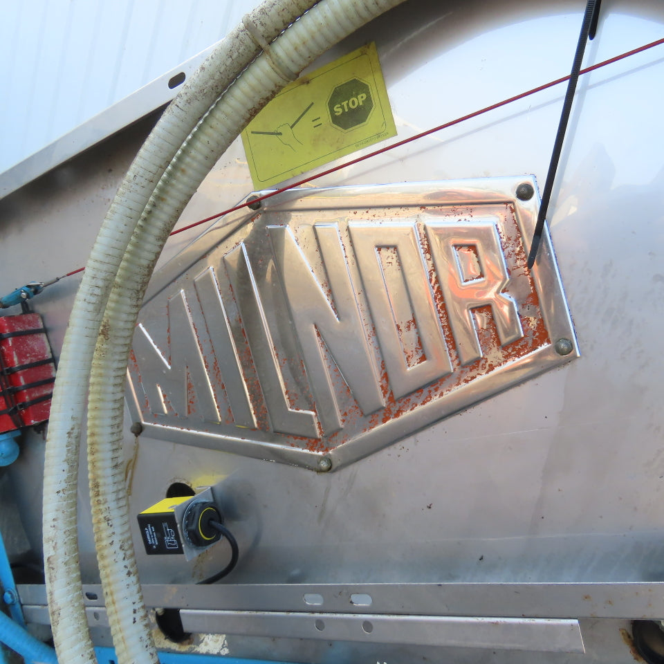 Milnor CONW304H 36" x 200" OAL Cleated Incline Batch Conveyor 480V 98" Disch.