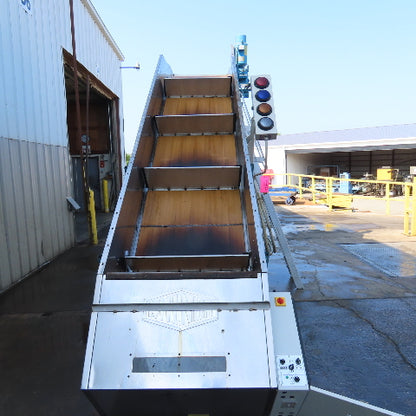 Milnor CONW304H 36" x 200" OAL Cleated Incline Batch Conveyor 480V 98" Disch.