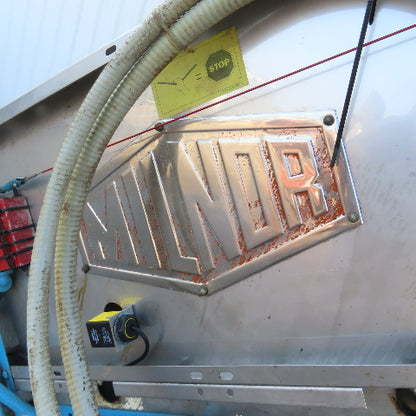 Milnor CONW304H 36" x 200" OAL Cleated Incline Batch Conveyor 480V 98" Disch.