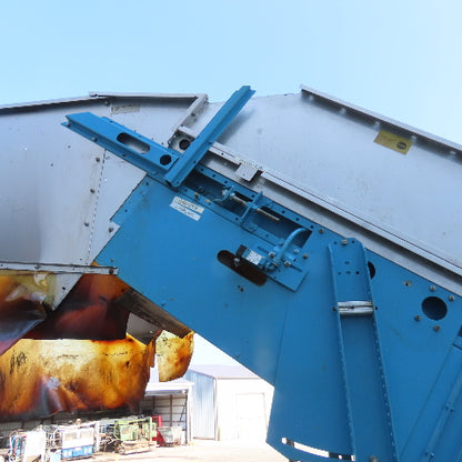Milnor CONW304H 36" x 200" OAL Cleated Incline Batch Conveyor 480V 98" Disch.