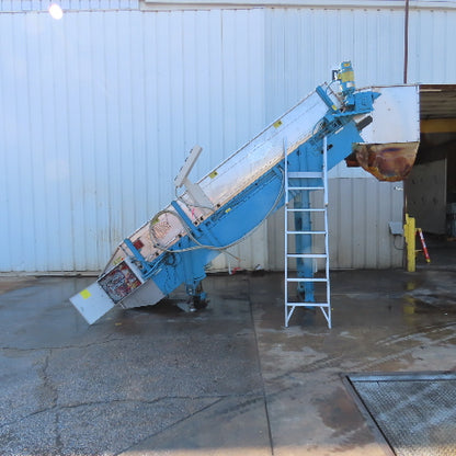 Milnor CONW304H 36" x 200" OAL Cleated Incline Batch Conveyor 480V 98" Disch.