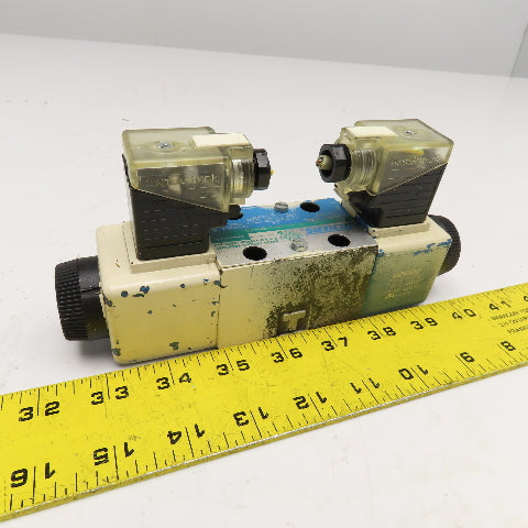 Vickers DG4V-3S-6C-M-U-B5-60 3/4 Way Hydraulic Directional Valve 110V Coil