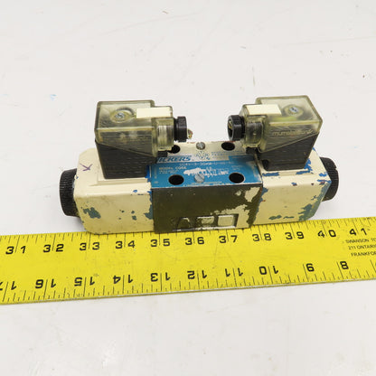 Vickers DG4V-3-3C-M-U-B6-60 3/4 Way Hydraulic Directional Valve 110V Coil