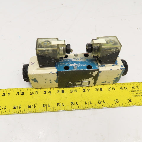 Vickers DG4V-3-3C-M-U-B6-60 3/4 Way Hydraulic Directional Valve 110V Coil