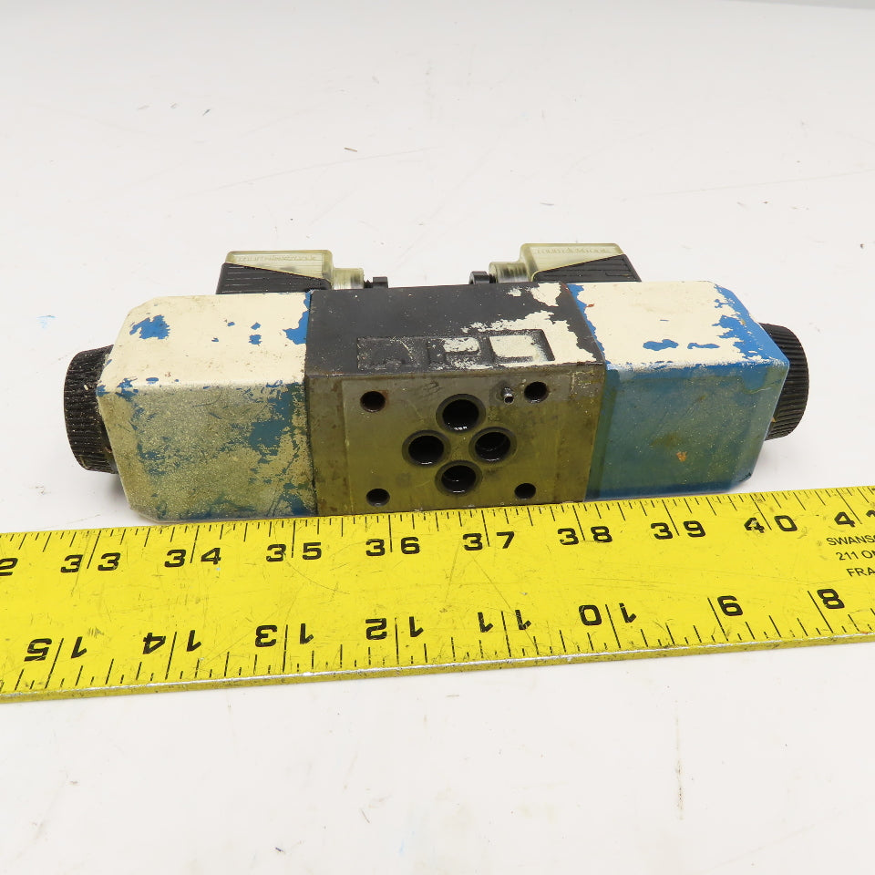 Vickers DG4V-3-3C-M-U-B6-60 3/4 Way Hydraulic Directional Valve 110V Coil