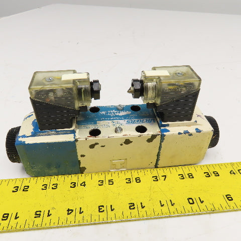 Vickers DG4V-3-3C-M-U-B6-60 3/4 Way Hydraulic Directional Valve 110V Coil