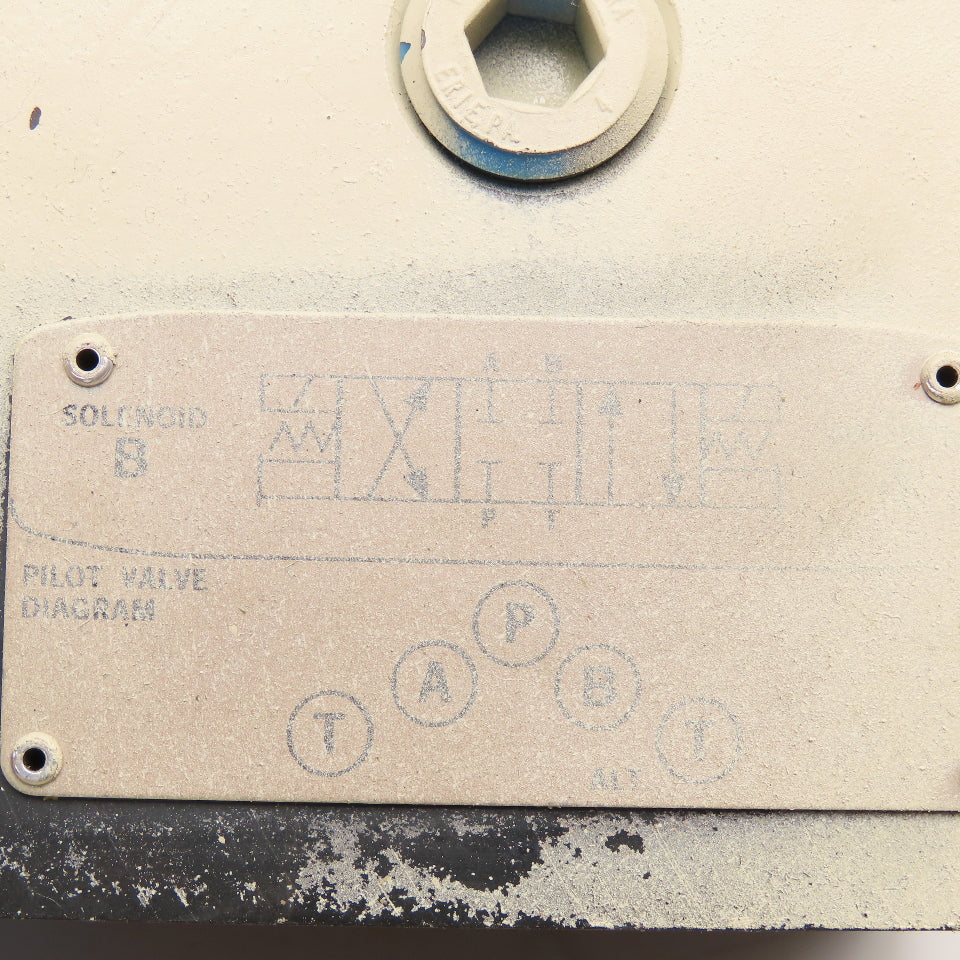Vickers DG4S4 012B U B 60 Hydraulic Single Solenoid Directional Valve 110V
