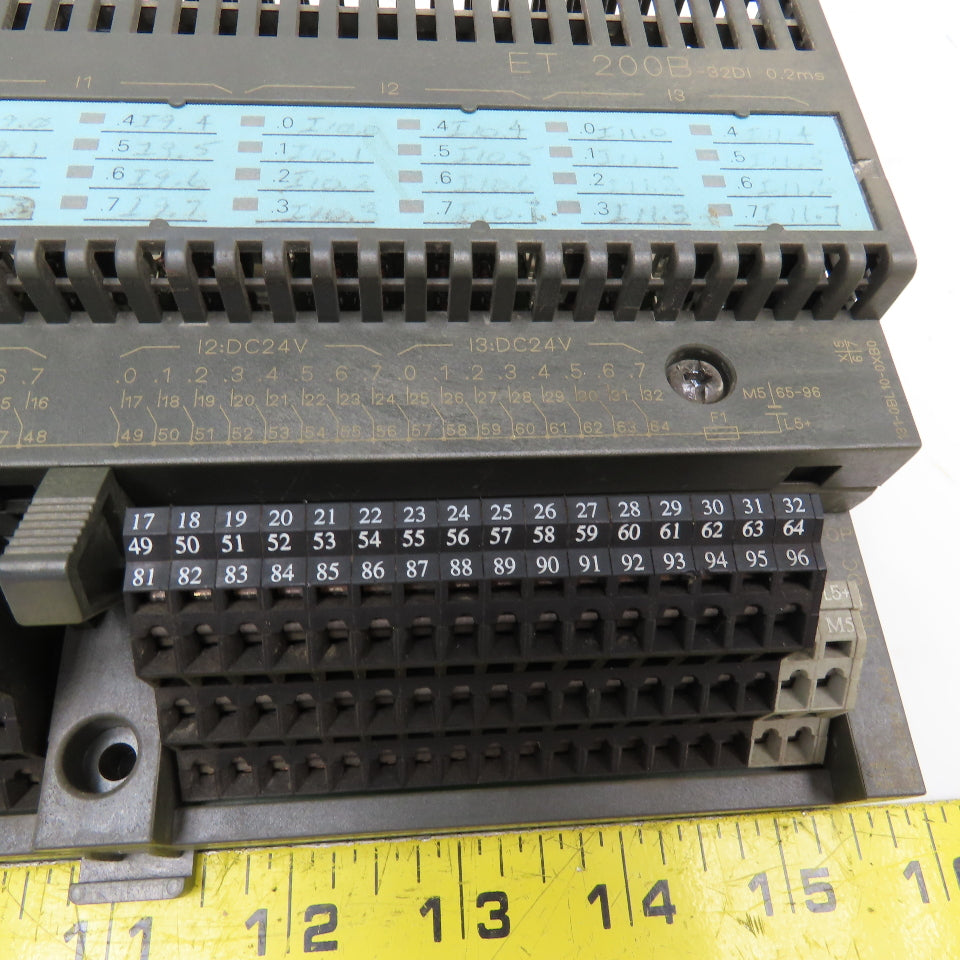 Siemens ET200B-32DI Distribution I/O Station 24VDC