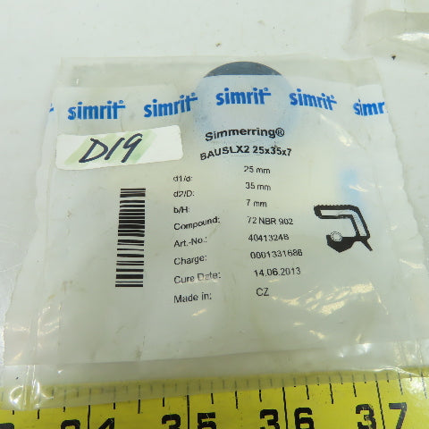 Simrit BAUSLX2 Oil Seal 25x35x7 Lot Of 3