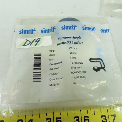 Simrit BAUSLX2 Oil Seal 25x35x7 Lot Of 3