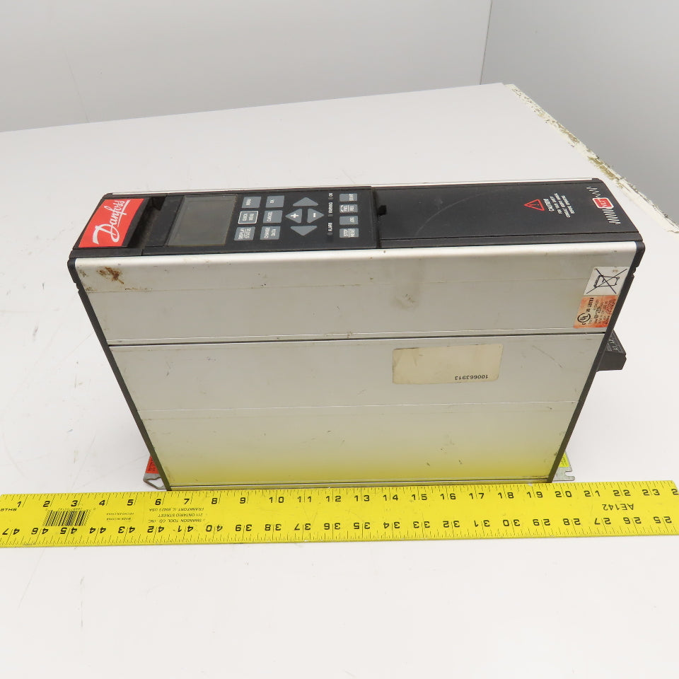 Danfoss VLT5004PT5B20STR3DLF00A00C0 380-500V 2.2kW 0.1-1000Hz AC Drive