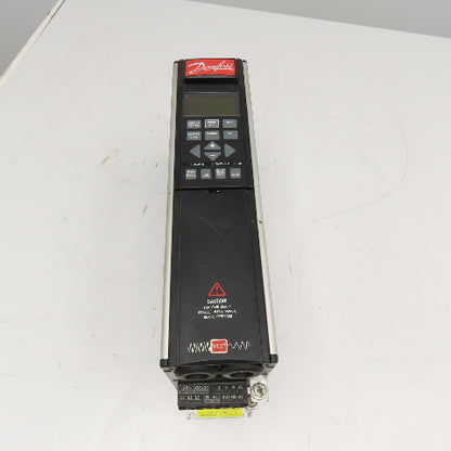 Danfoss VLT5004PT5B20STR3DLF00A00C0 380-500V 2.2kW 0.1-1000Hz AC Drive