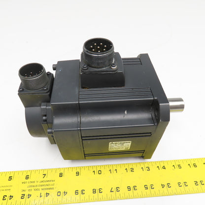 Mitsubishi HC-SF103B 1kW 3000RPM 3Ph 134V AC Servo Motor