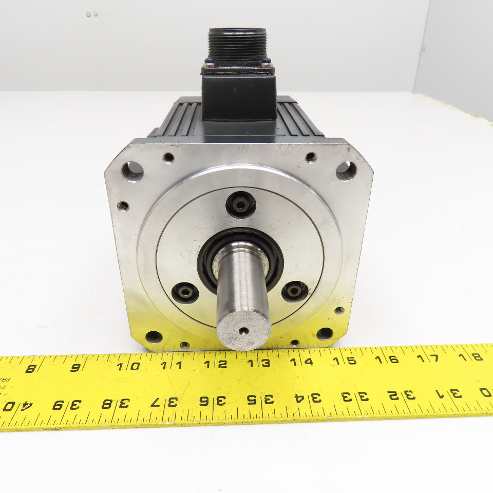 Mitsubishi HC-SF103B 1kW 3000RPM 3Ph 134V AC Servo Motor