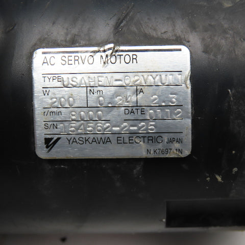 Yaskawa USAHEM-02VYU11 200W 8000RPM AC Servo Motor 0.24Nm 2.3A 14mm Shaft