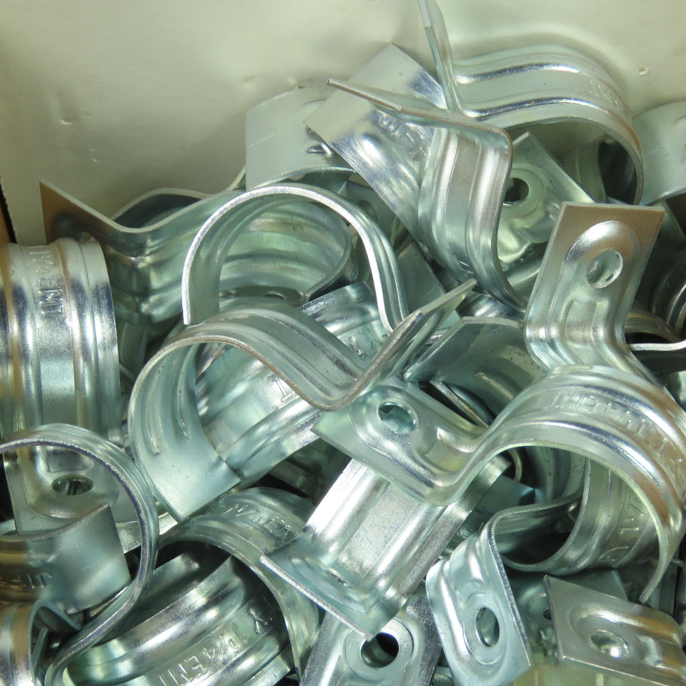 Minerallac 44563 1-1/4" One Hole Conduit Straps Lot Of 96