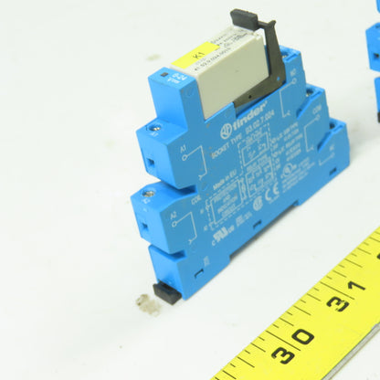 Finder 93.02.7.024 8-pin Relay Socket Din Rail 250V 10A Lot of 2