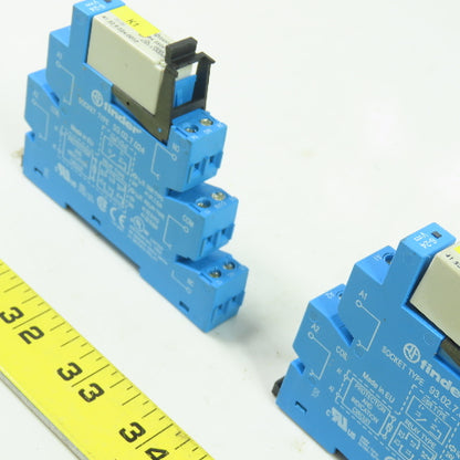 Finder 93.02.7.024 8-pin Relay Socket Din Rail 250V 10A Lot of 2