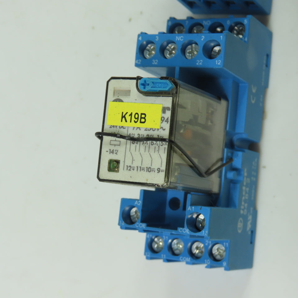 Finder 94.84.2 14-Pin Relay Socket 24VDC Lot Of 4