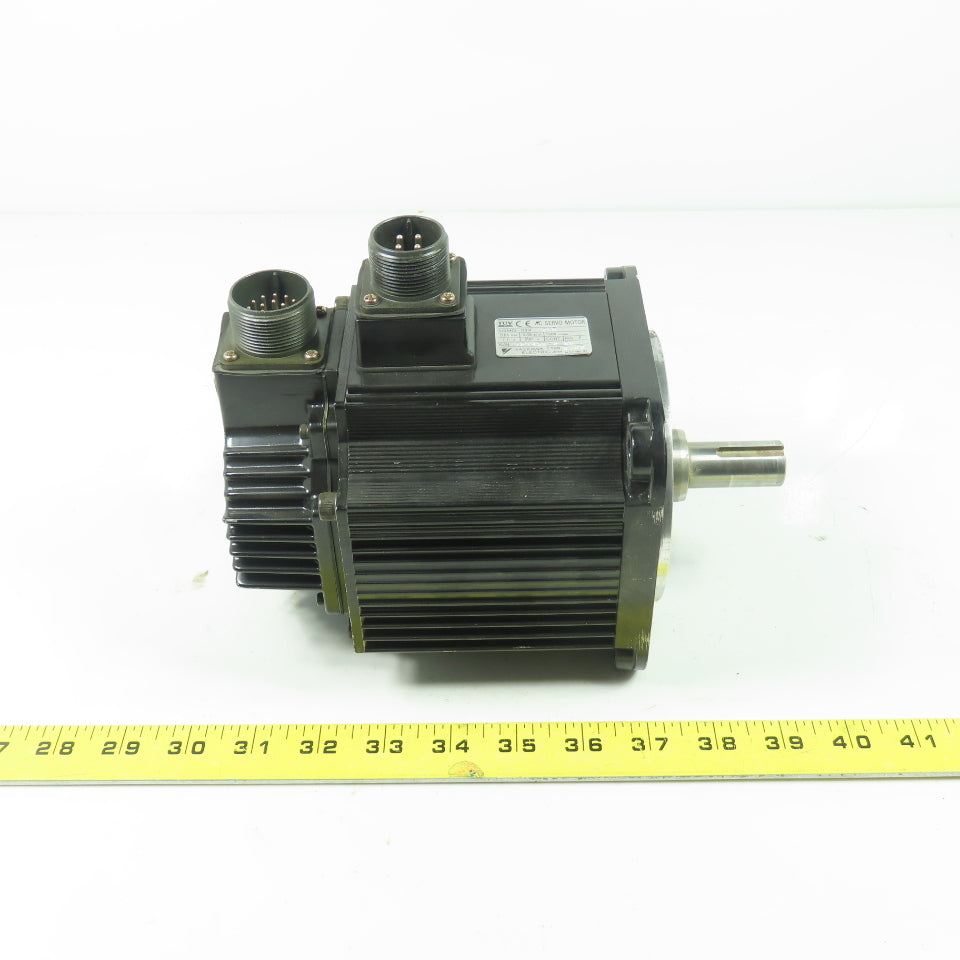 Yaskawa SGMG-09V 2AB 200V AC Servo Motor 1500RPM 7.1A 3/4" Shaft