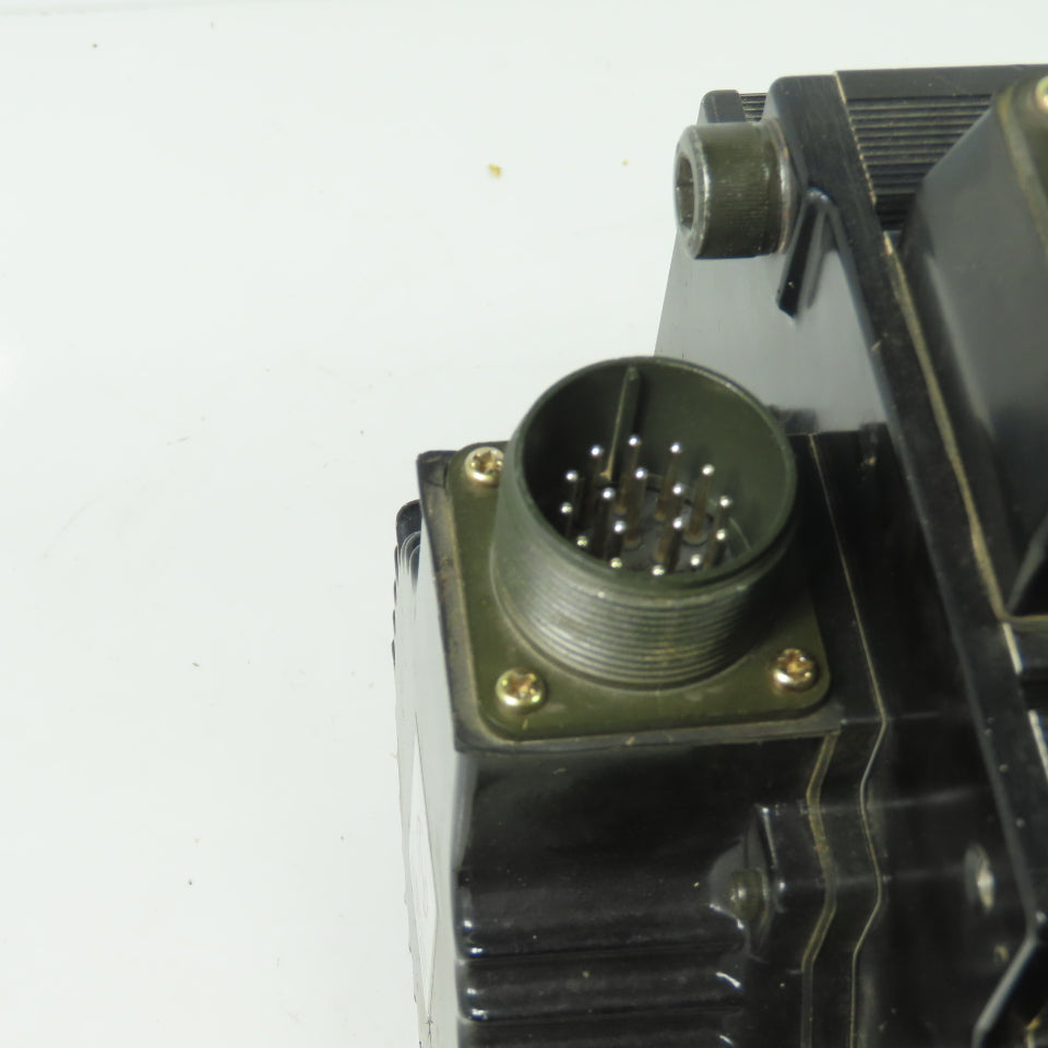 Yaskawa SGMG-44V 2AB 4.4kw AC Servo Motor 200V 1500RPM