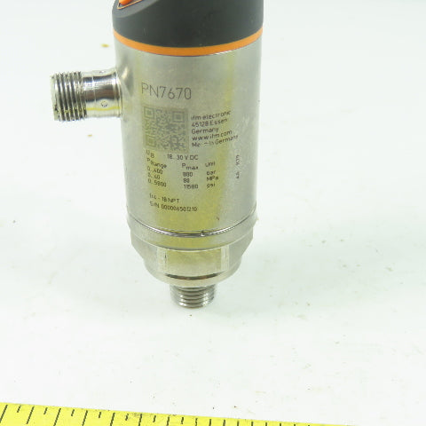 IFM PN7670 Pressure Sensor With Display 0-5800 PSI 1/4 NPT Pross. Connection