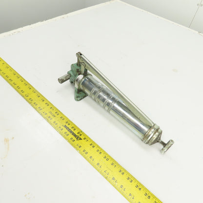 Lincoln Industrial 83817 Manual Grease Pump 0.1 in³/stroke 1 LB Reservoir