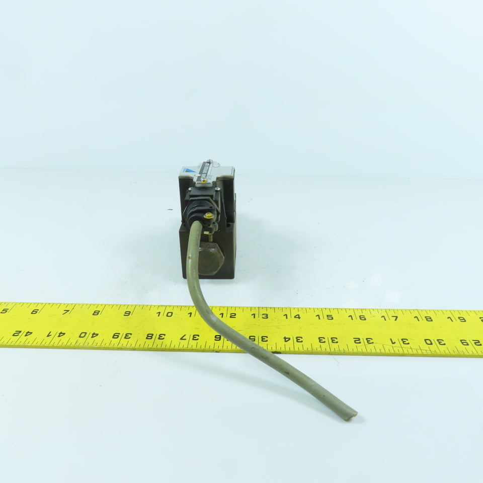 Daikin KS0-G02-2BA-10 4/3 Position Single Solenoid Hydraulic Control Valve 100V
