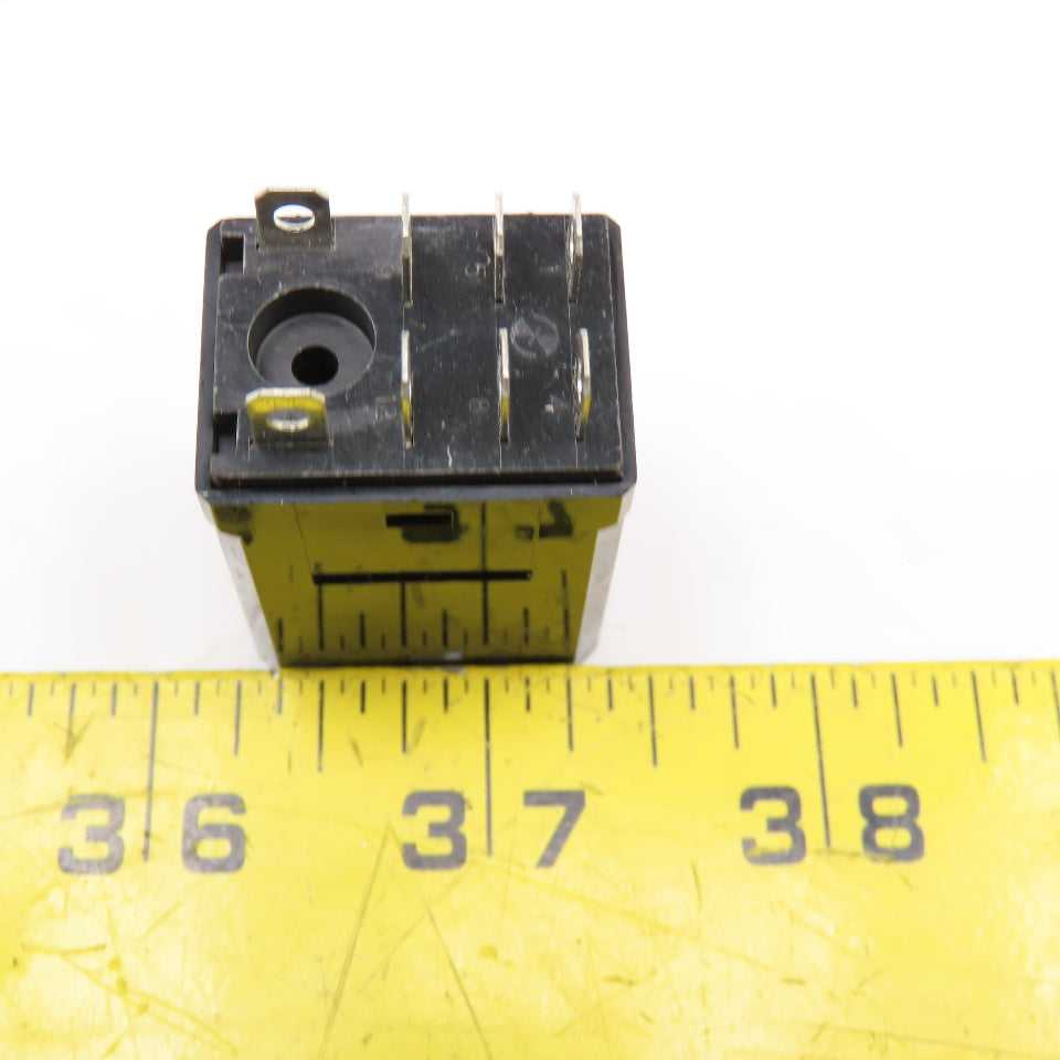 Idec RAMB-102Z Solid State Relay Plug In Module 100VAC Load 3-28V Coil