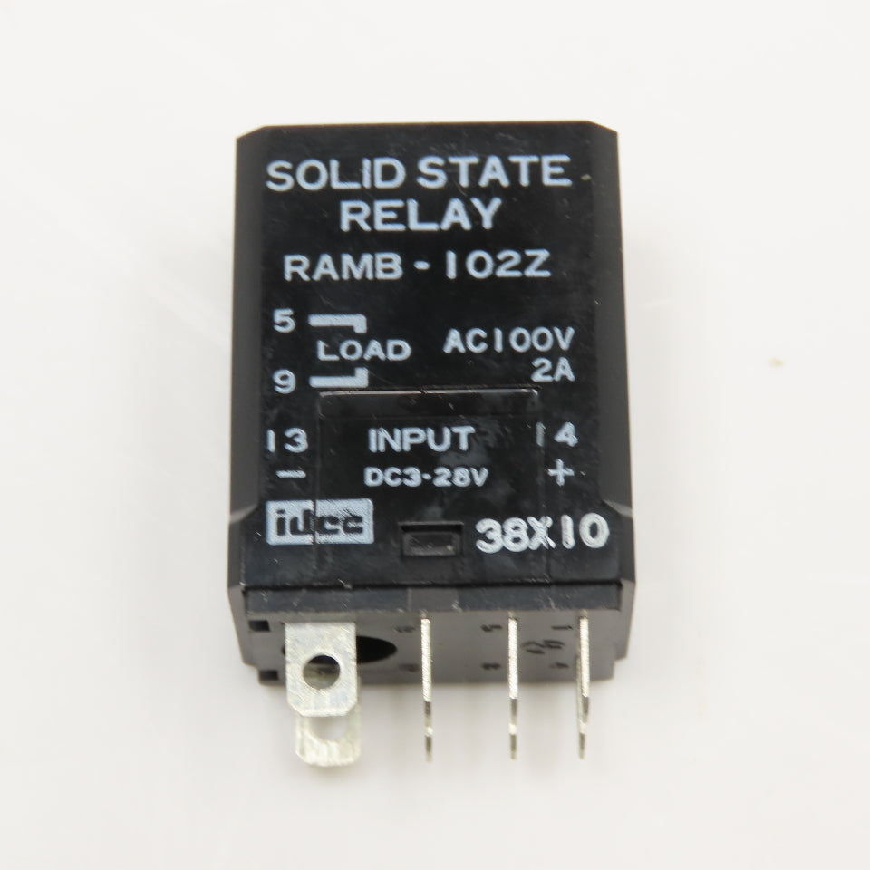 Idec RAMB-102Z Solid State Relay Plug In Module 100VAC Load 3-28V Coil