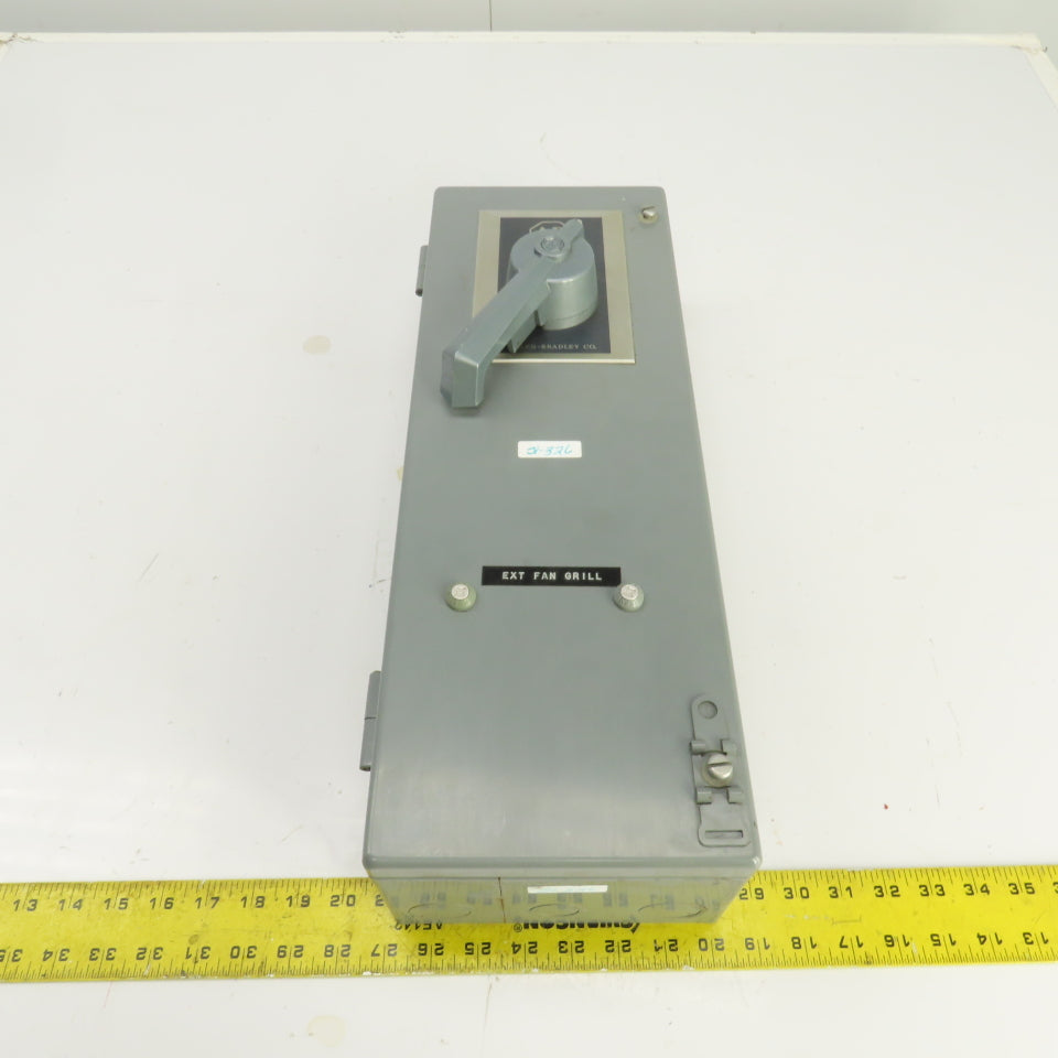 Allen Bradley 712AAA43-103 Ser K Nema Size 0 Combination Starter 2-5HP W/Disc