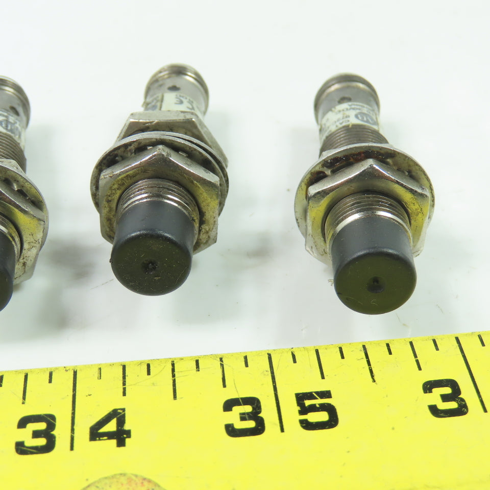 Allen Bradley 872C-DH4NP12-D4 Proximity Switch Sensor Lot Of 5