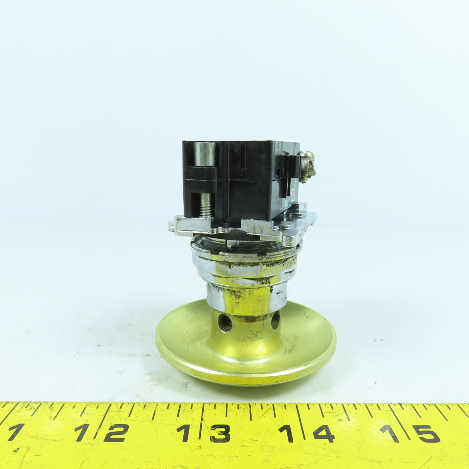 Cutler Hammer 10250T Mushroom Head Momentary Contact Push Button 600V
