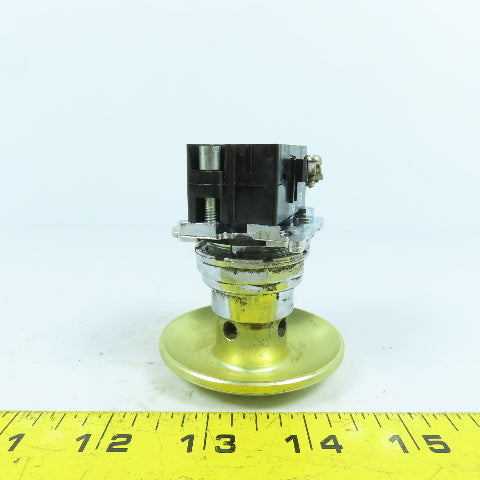 Cutler Hammer 10250T Mushroom Head Momentary Contact Push Button 600V