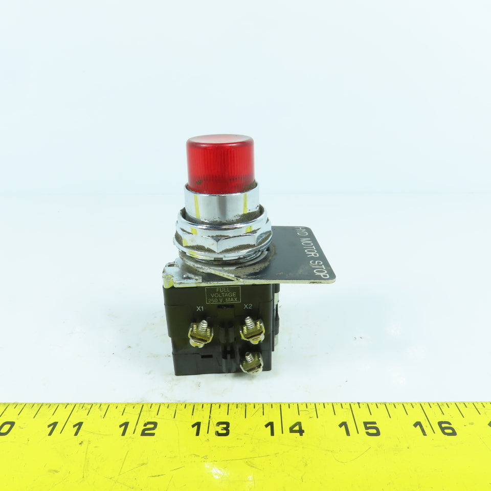 Cutler Hammer 10250T Momentary Contact Illuminated Red Push Button 250V