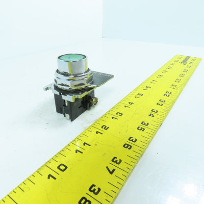 Cutler Hammer 10250T Momentary Contact Green Push Button 600V