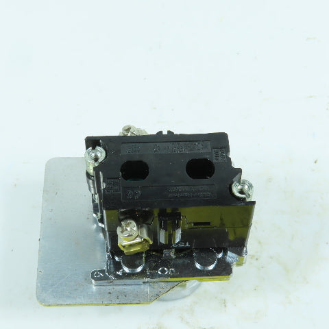Cutler Hammer 10250T Momentary Contact Green Push Button 600V