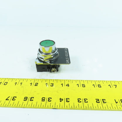 Cutler Hammer 10250T Momentary Contact Green Push Button 600V