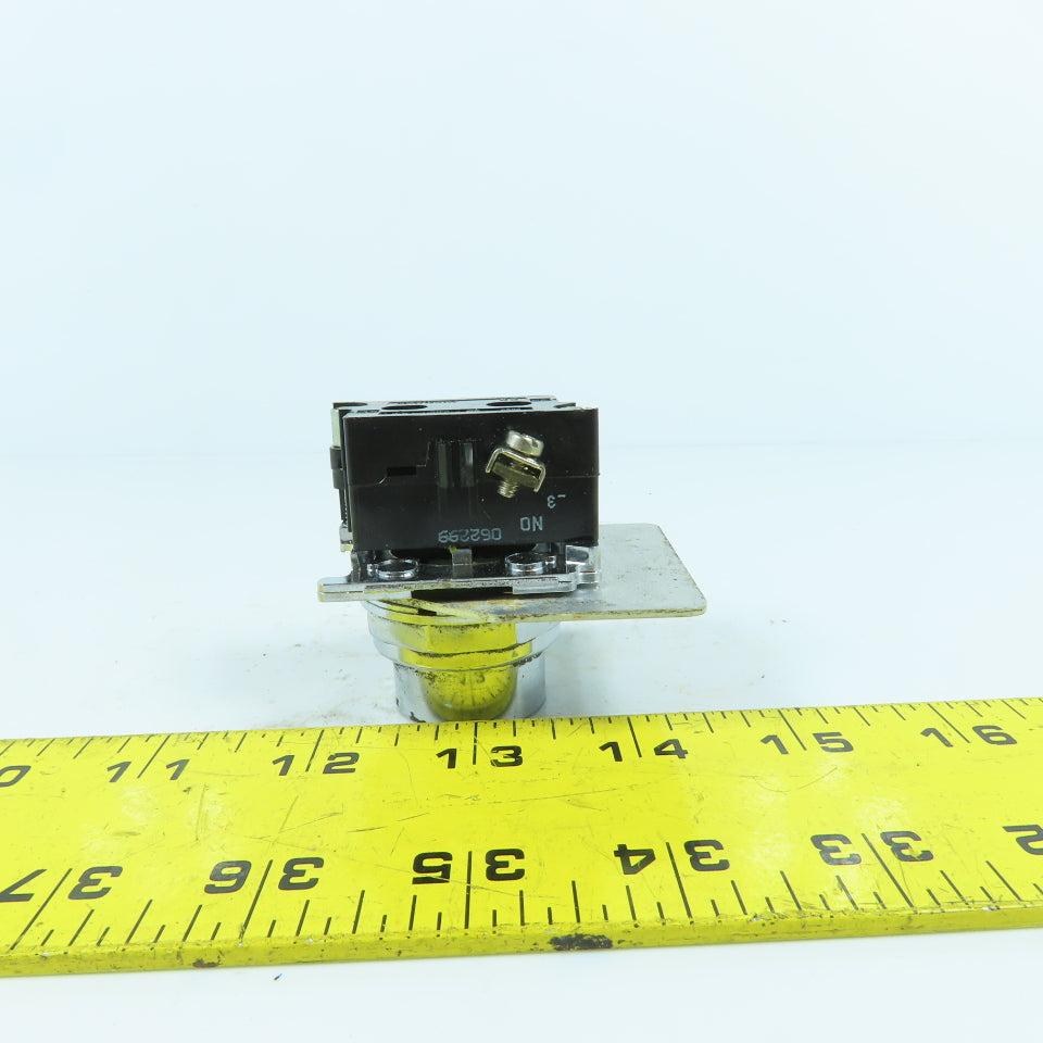 Cutler Hammer 10250T Momentary Contact Black Push Button 600V