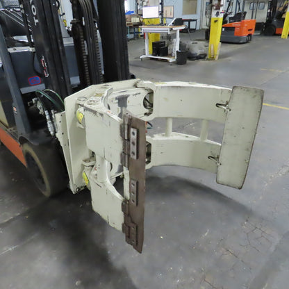 Cascade 45F-RC-01A Paper Roll Clamp Rotator Lift Truck Attachment 4500Lb Cap