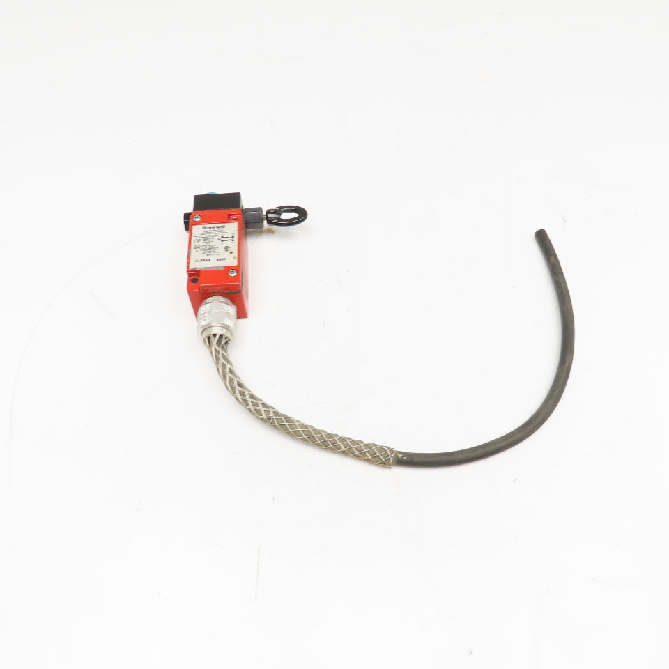 Honeywell CLSB4A 600VAC 300VDC Cable Pull Emergency Stop Switch
