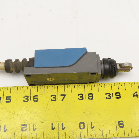 Matsushita AZ8112CE 250V Cam Roller Plunger Mini Limit Switch