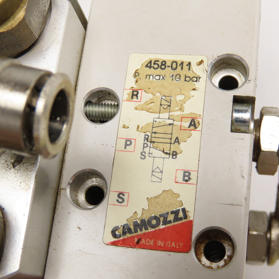 Camozzi 458-015 5/2 way Solenoid Operated Dual Valve Manifold Block 110V Coil