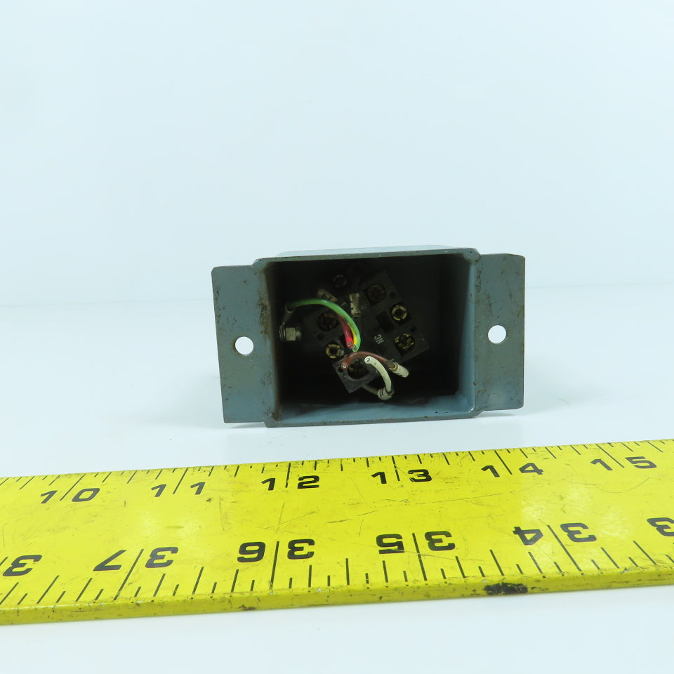 Telemecanique ZB2-BE102 400V Push Pull Mushroom Head E-Stop Switch W/ Mount