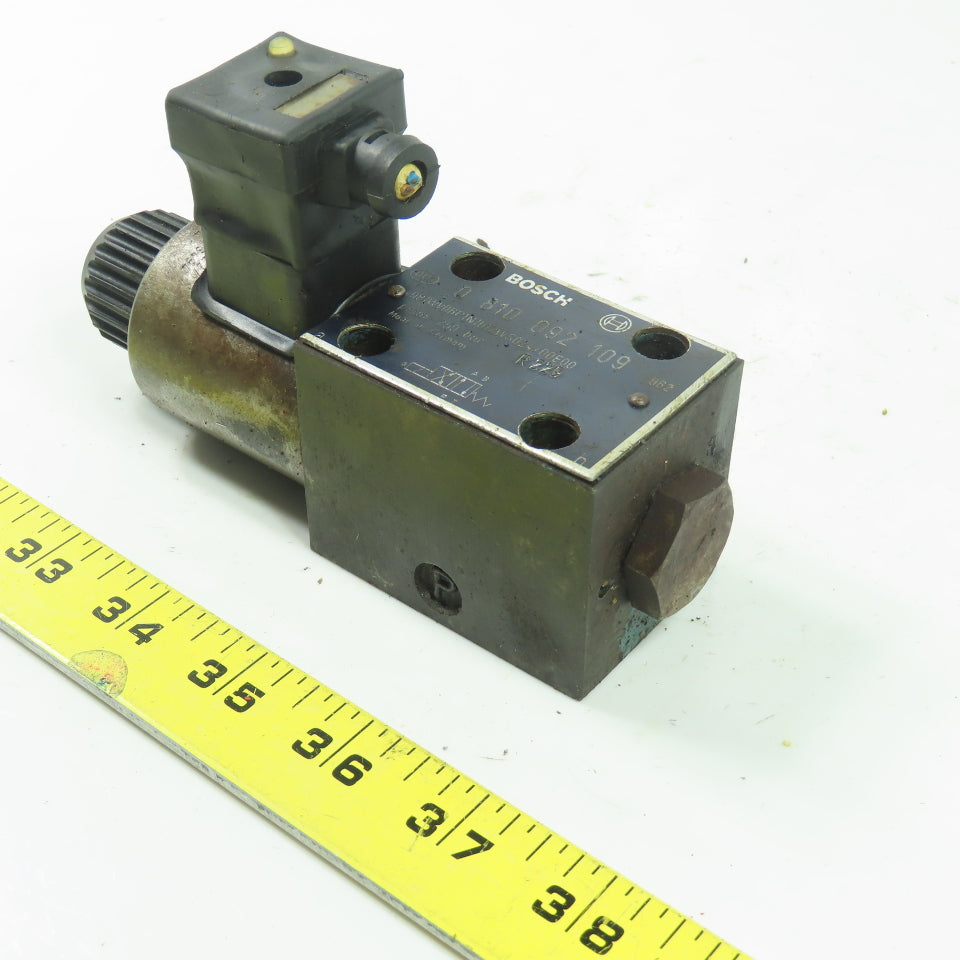Bosch 0 810 092 109 081WV06P1N1012WS024/00E00 Hydraulic Directional Valve 250Bar