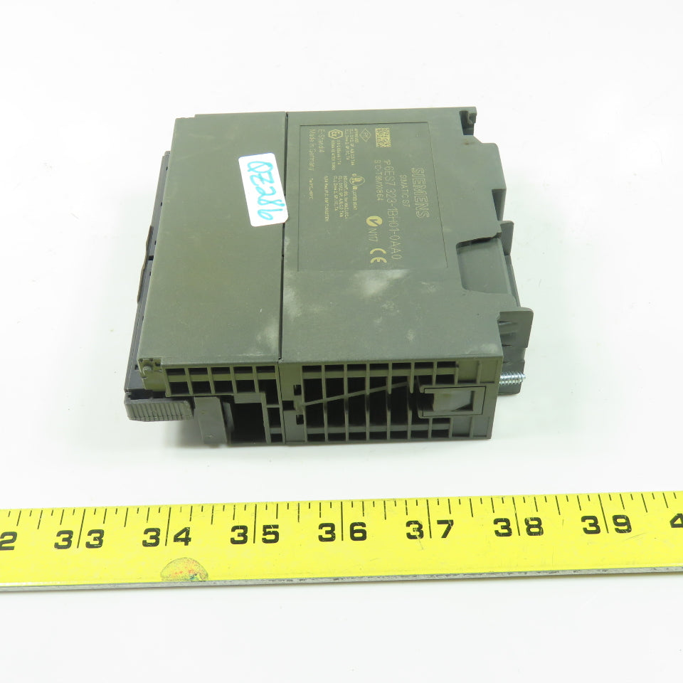 Siemens 6ES7 323-1BH01-0AA0  Didital I/O Module 24VDC 0.5A Type  6E57