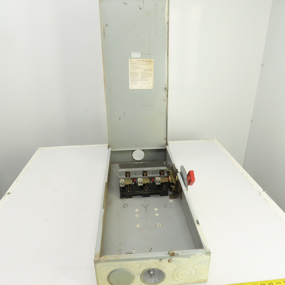 GE THN3364R 200A Heavy Duty Non-Fusible Safety Disconnect Switch 600V AC Type 3R