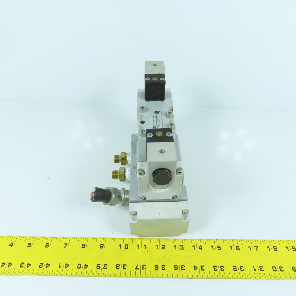 Parker H26VXBG023C 3 Position Pneumatic Solenoid Valve 145PSI 120V Coil