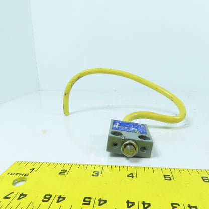 Square D MS01G0300 Limit Switch 125V AC