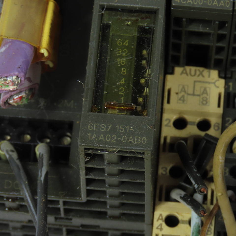 Siemens 6ES7 151-1AA02-0AB0 6ES7 138/131/132 25 Card Interface PLC 8-Inputs